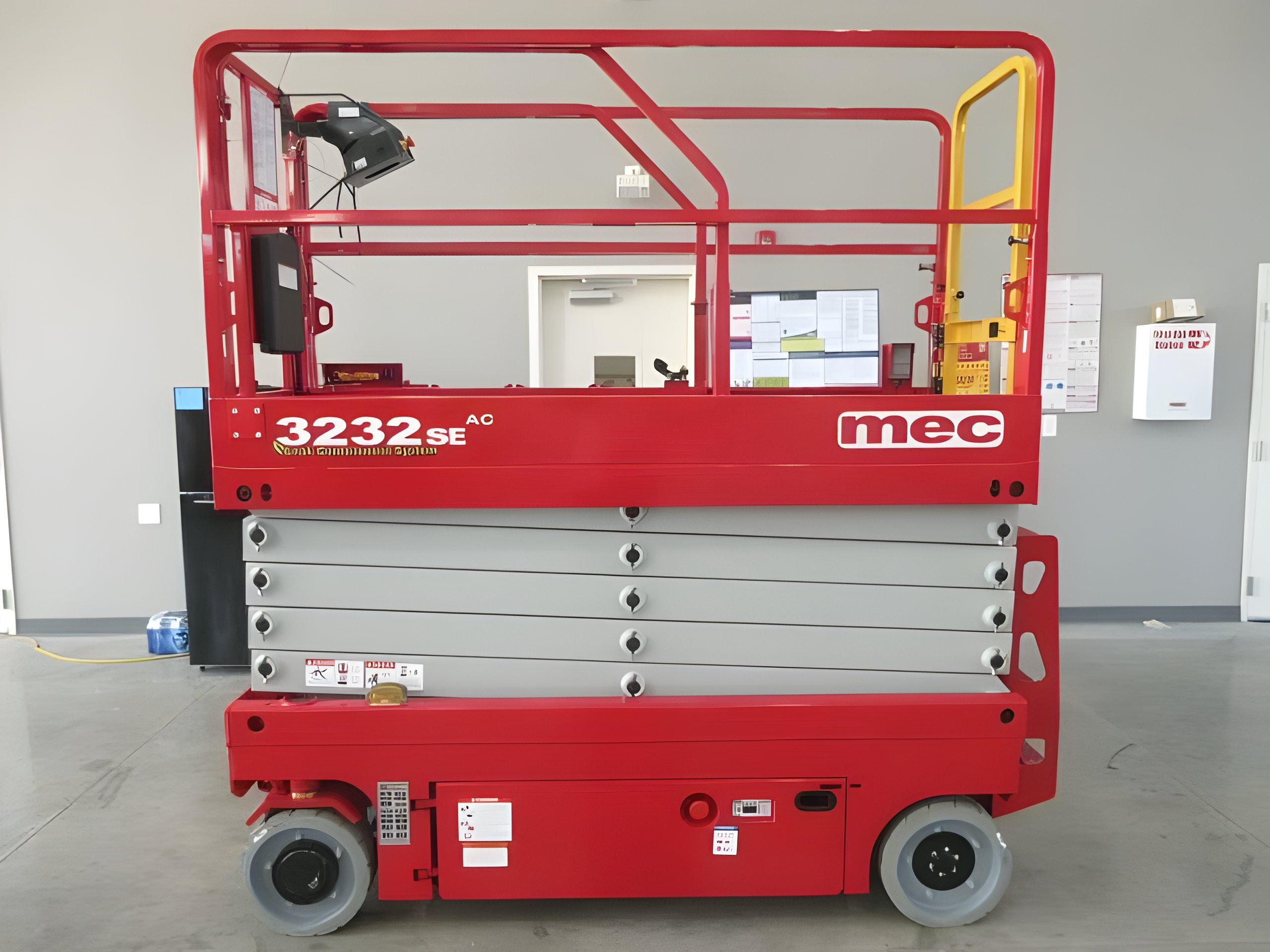 2025 MEC 3232SE