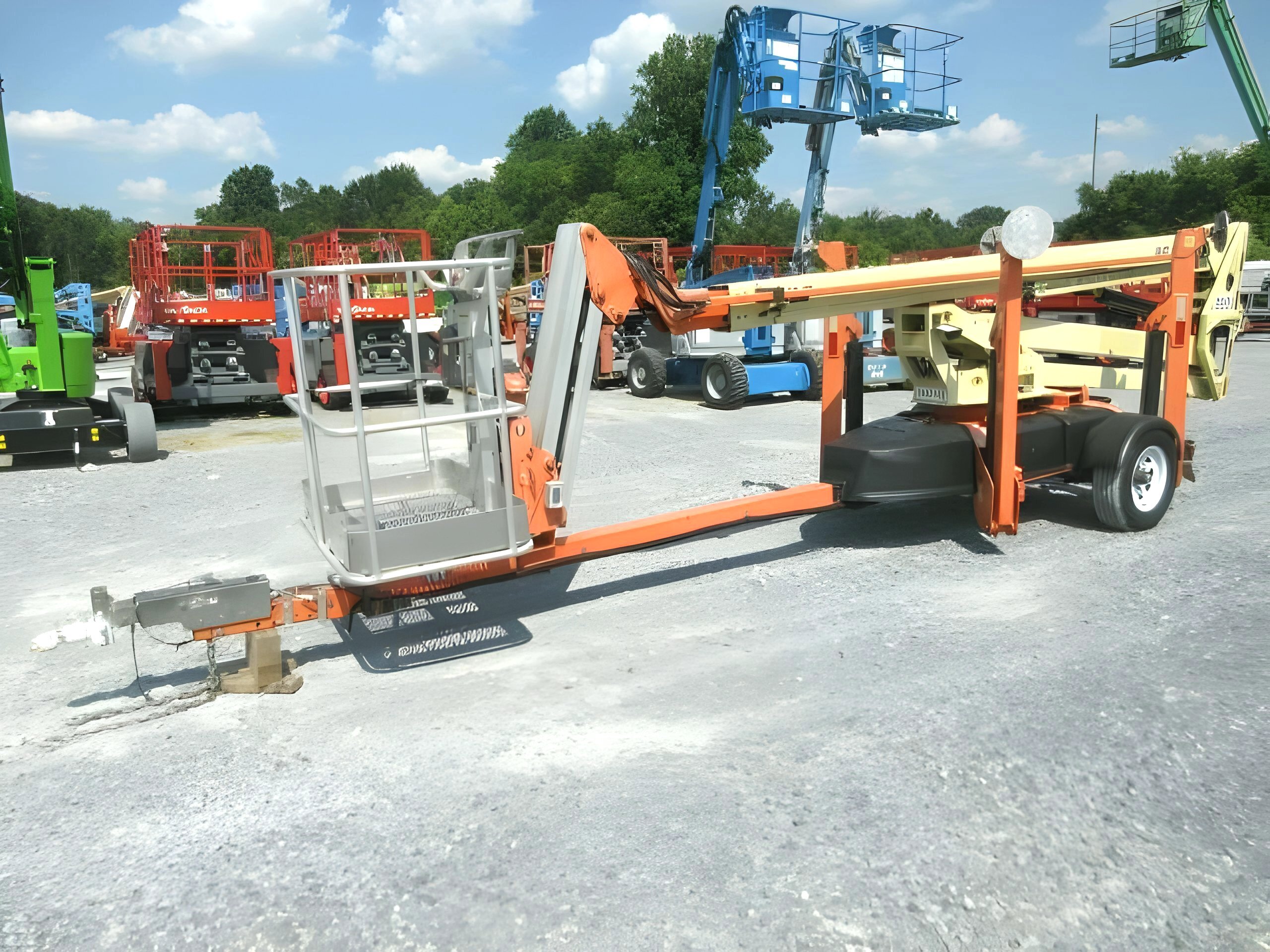 2018 JLG T500J