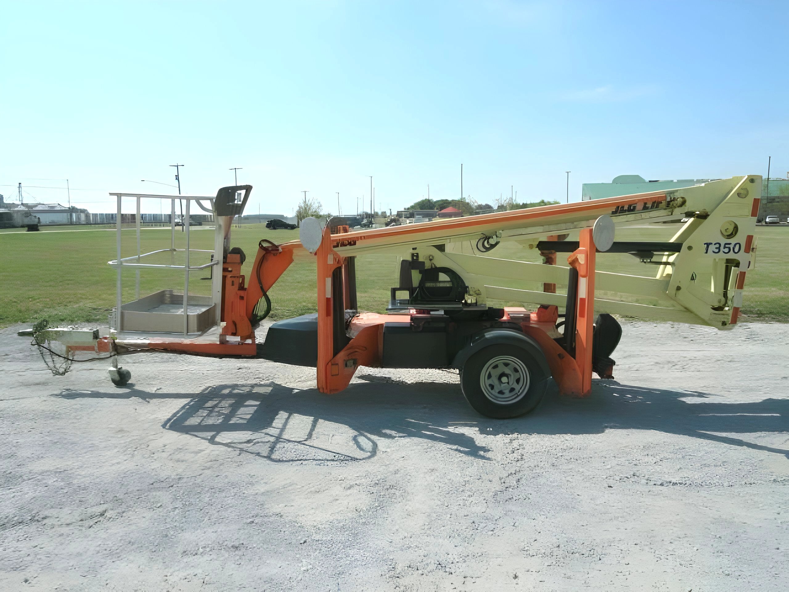 2018 JLG T350