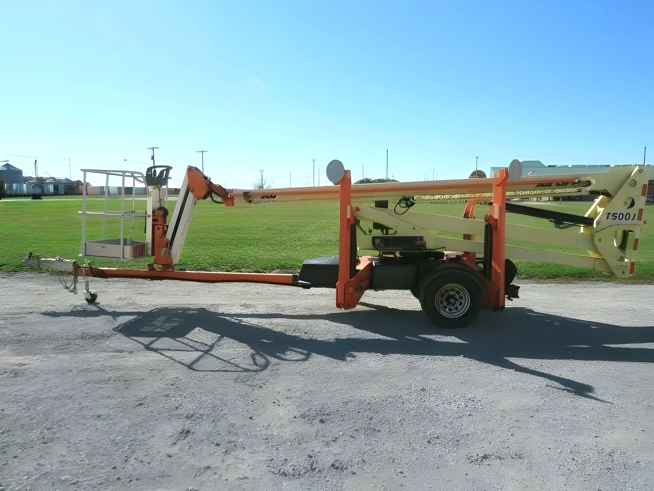 2018 JLG T500J