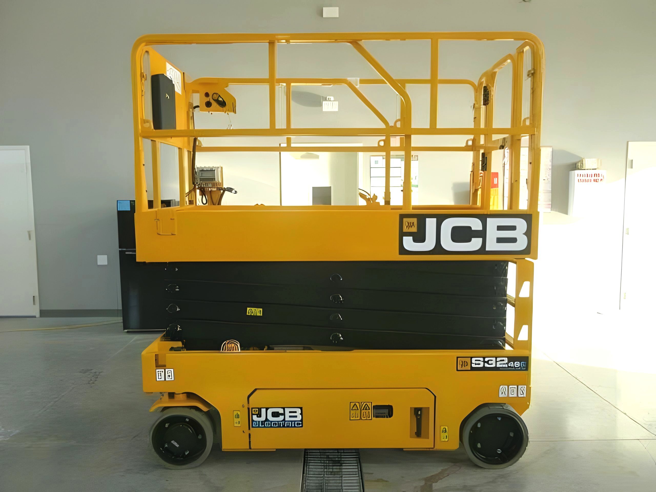2023 JCB S3246E