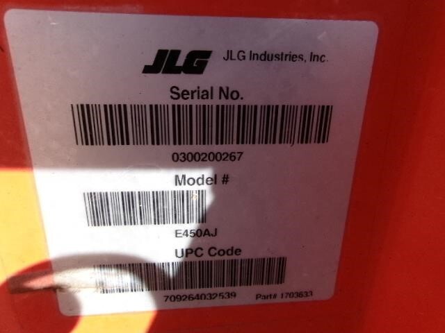 2015 JLG E450AJ-9
