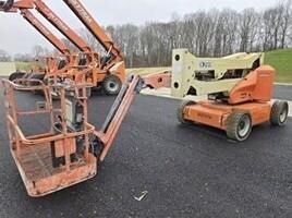 2013 JLG E450AJ