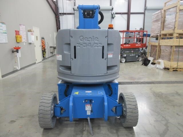 2025 Genie Z-34/22 N-18