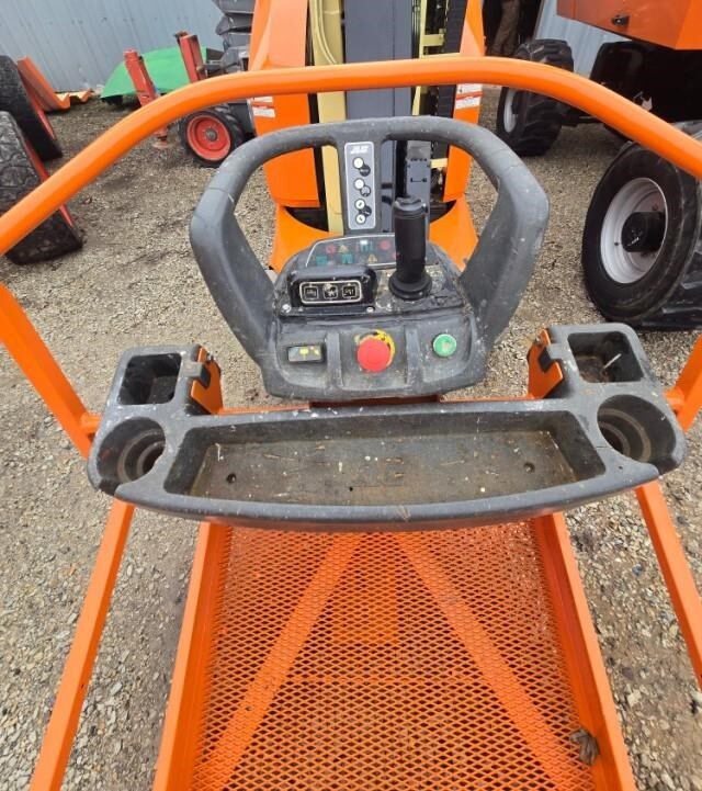 2015 JLG Toucan 32E-8