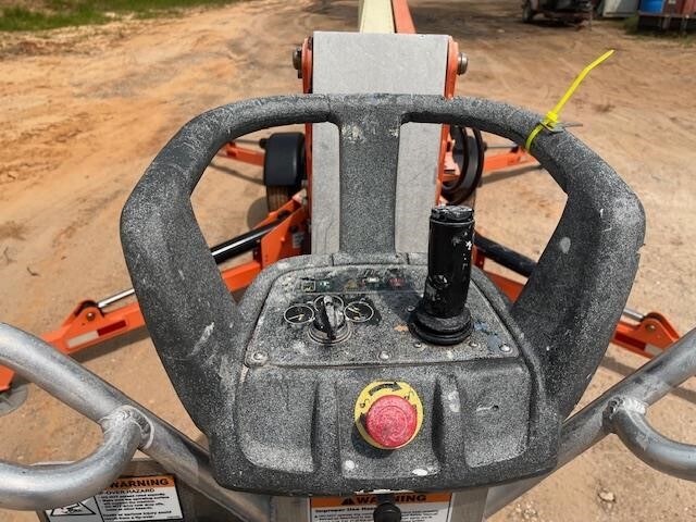 2018 JLG T500J-8