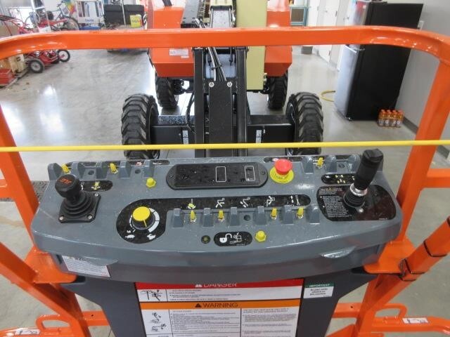 2025 JLG 340AJ-8