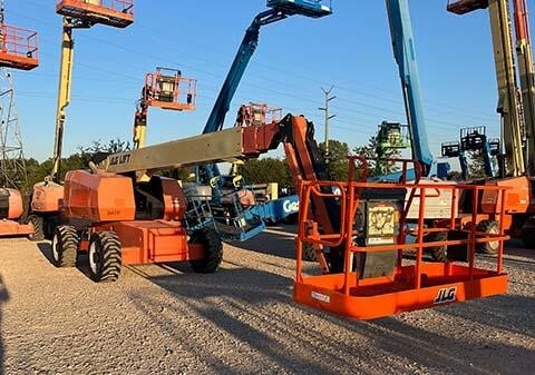 2017 JLG 660SJ-3