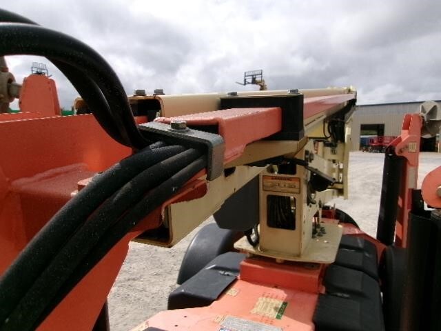 2018 JLG T350-10