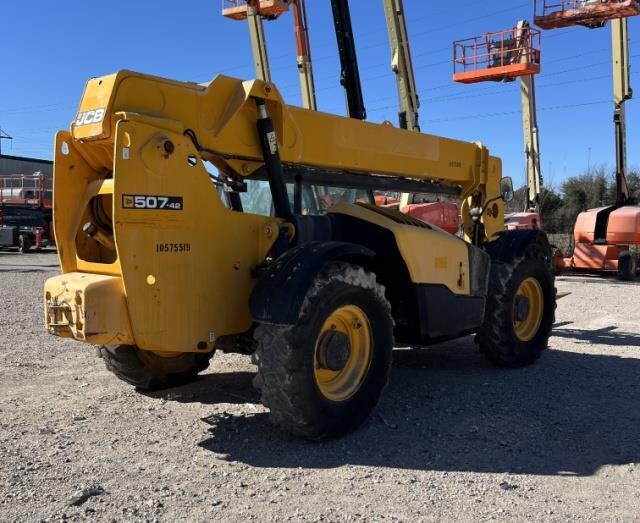 2017 JCB 507-42-8