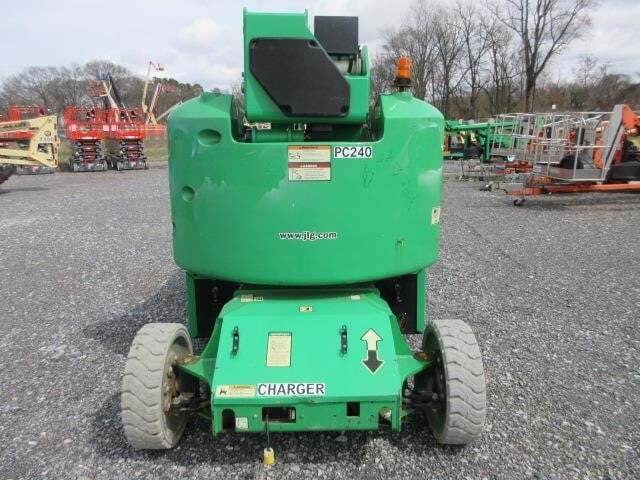 2015 JLG E400AJPN-18