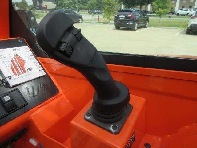 2025 SkyTrak 6042-25