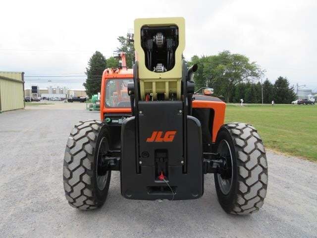2025 JLG 1055-7