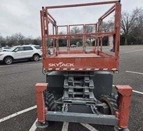 2018 Skyjack SJ-6832RT-2