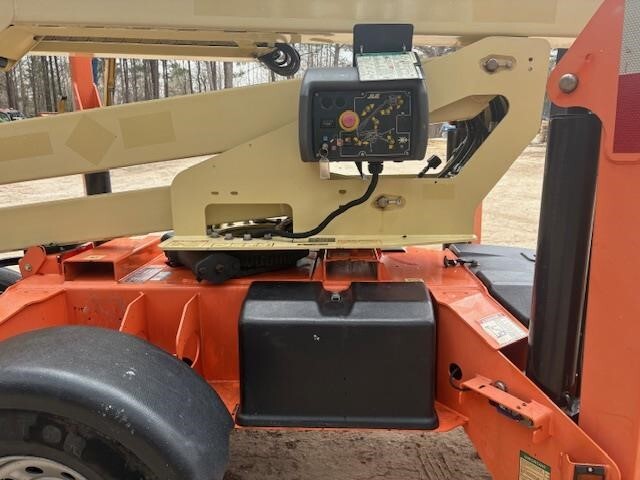 2018 JLG T500J-8