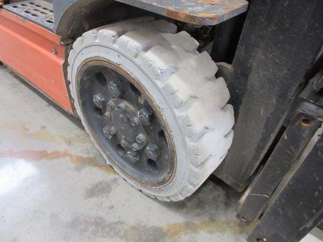 2017 Toyota 8FBCU25-6