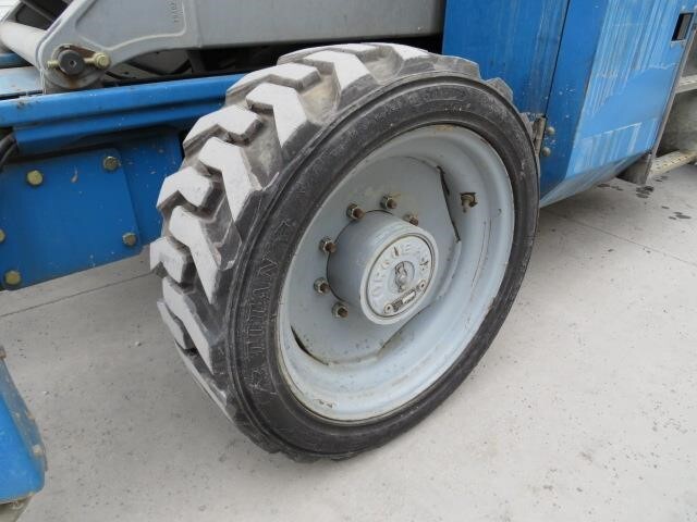 2013 Genie GS-4390 RT-11