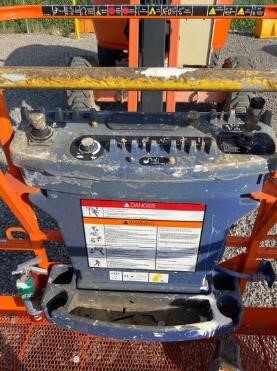 2017 JLG 450AJ-5