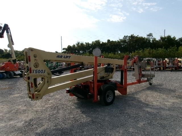 2019 JLG T500J-3