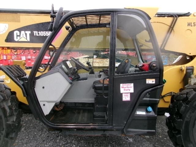 2019 CAT TL1055D-18