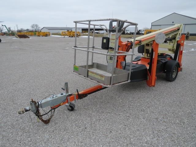 2019 JLG T350-8