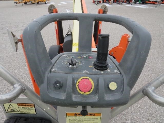 2019 JLG T350-10