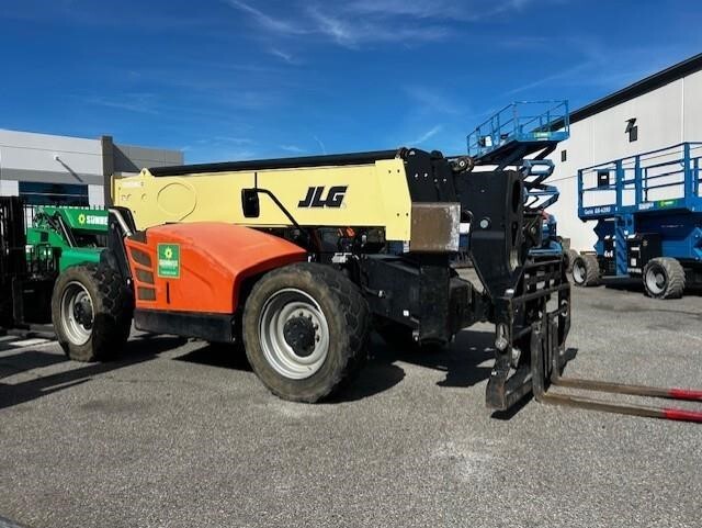 2017 JLG 1055-3