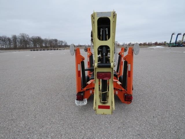 2019 JLG T350-7