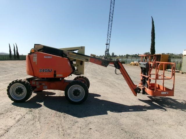 2019 JLG 340AJ-3