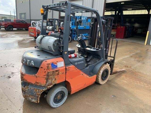 2017 Toyota 8FGU25-3