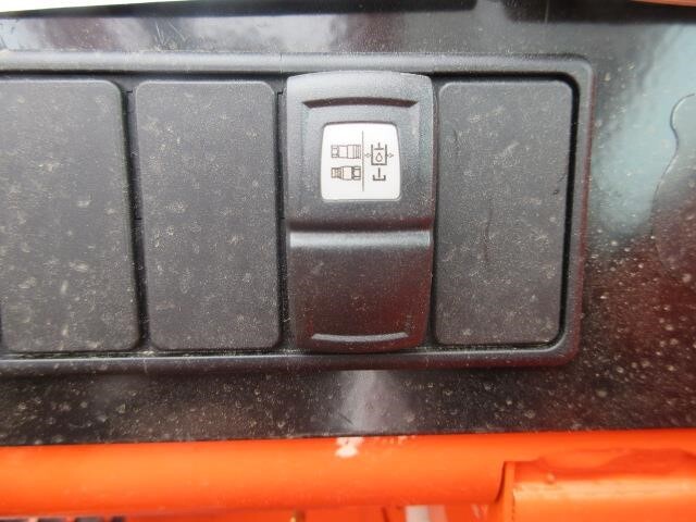 2025 SkyTrak 8042-25