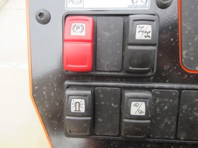 2025 SkyTrak 8042-26