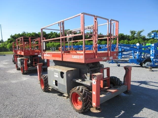 2018 Skyjack SJ-6826RT-2