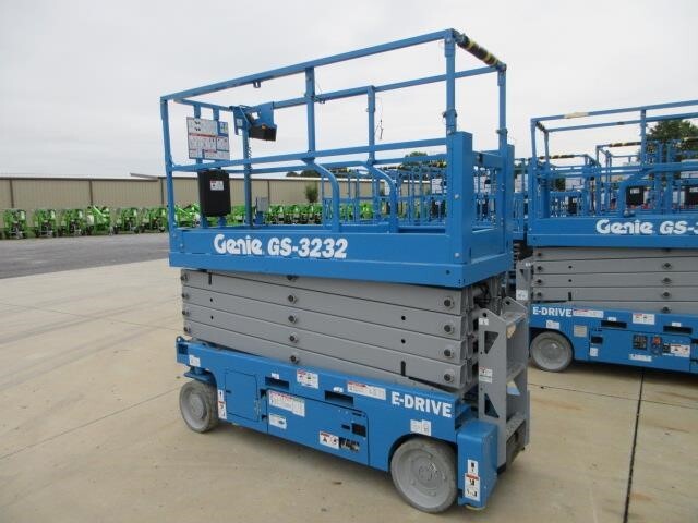 2023 Genie GS-3232-4