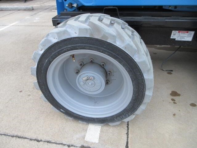 2025 Genie GS-4390 RT-11