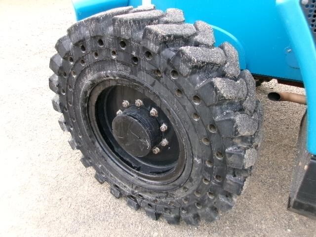 2022 Genie GTH-1056-10