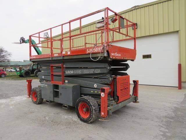 2013 Skyjack SJ9250 RT-2