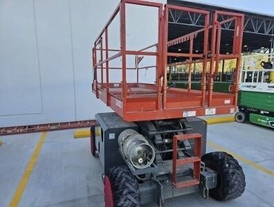 2017 Skyjack SJ-6832RT-5