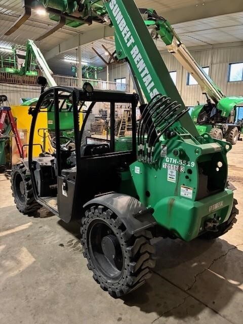 2017 Genie GTH-5519-2