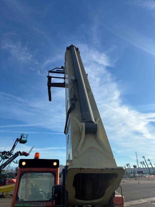 2018 JLG 1255-18
