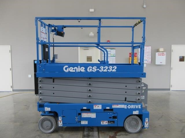 2025 Genie GS-3232