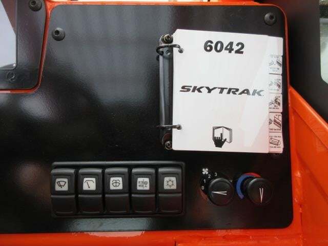 2025 SkyTrak 6042-28