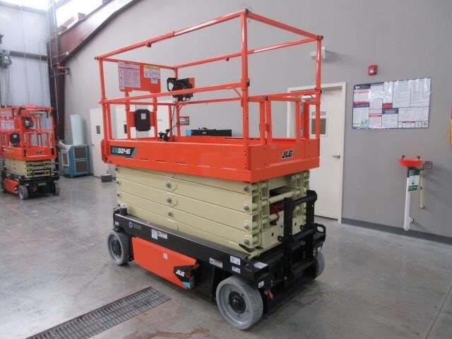 2025 JLG 3246-3