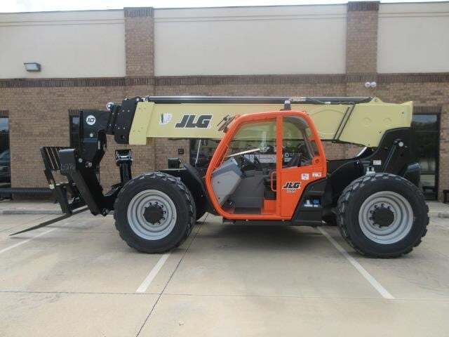 2025 JLG 1055