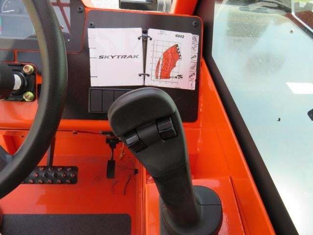 2025 SkyTrak 6042-21