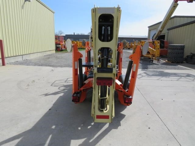 2018 JLG T350-7