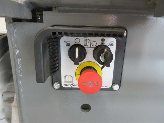 2025 Skyjack SJ4740E-17