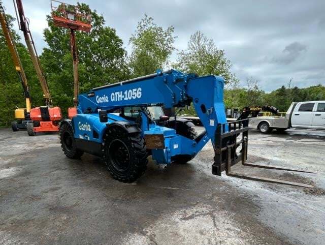 2023 Genie GTH-1056-2