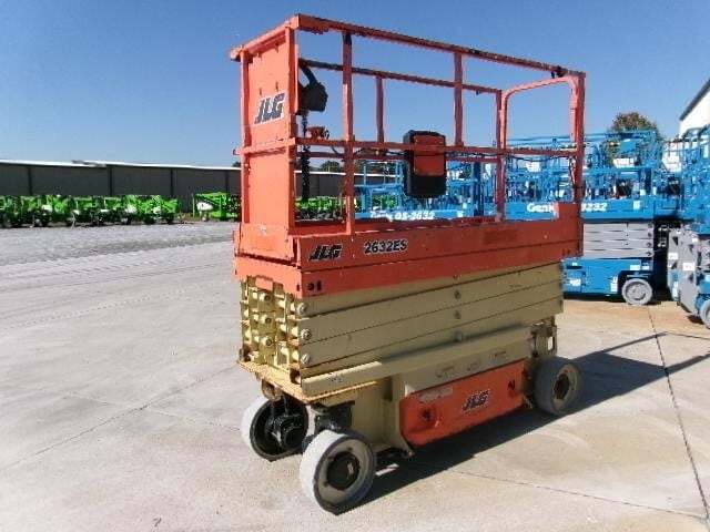 2018 JLG 2632ES