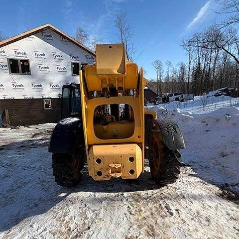 2012 JCB 507-42-4